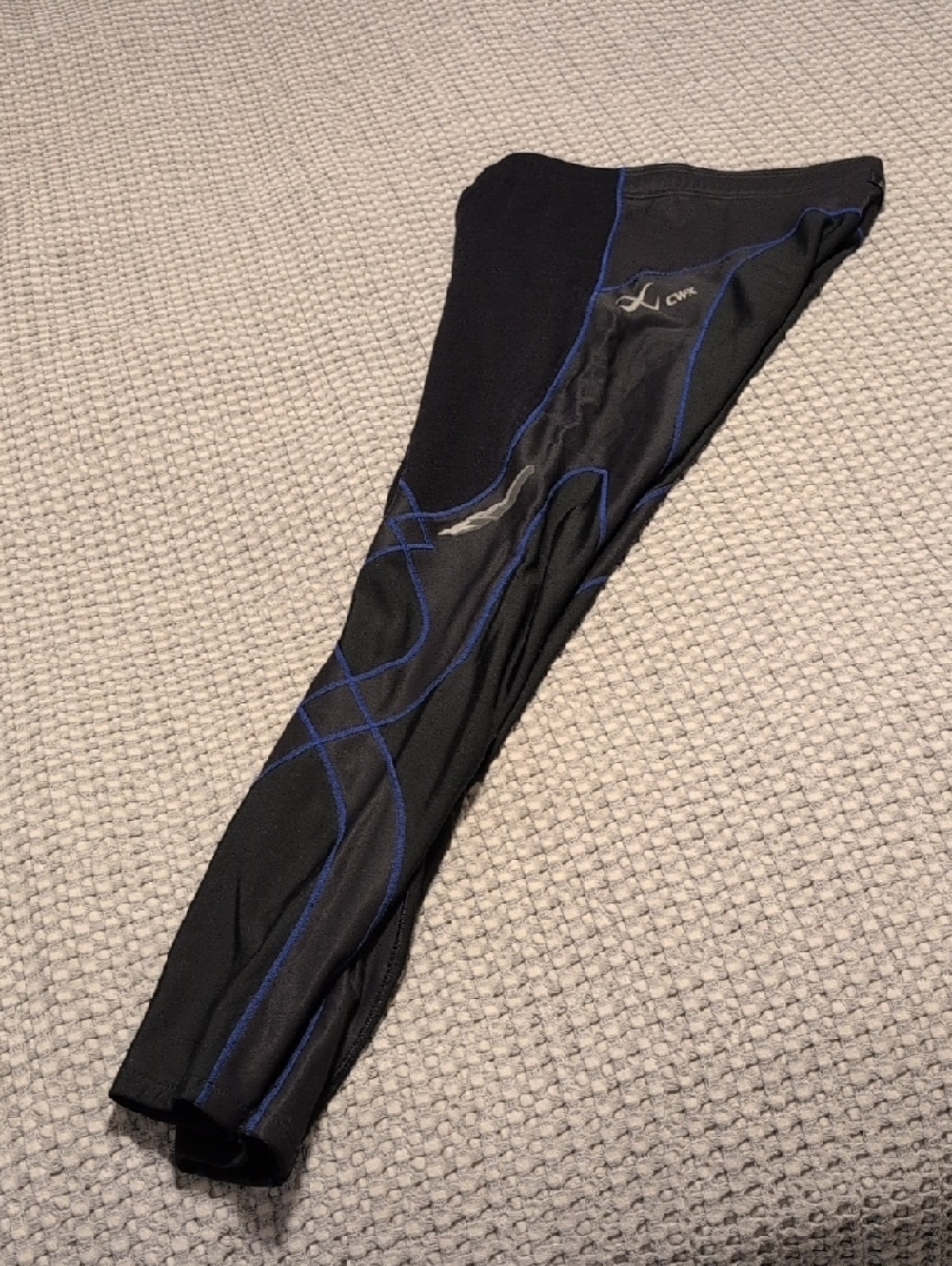 CW-X Black Compression Leggings with Blue Stitching - Picture 4 of 7